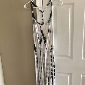 Black & white maxi dress